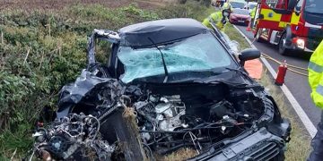 Serious crash involving lorry and car closes A420 in both directions