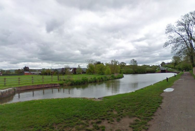 Police cordon off canal near Devizes after man’s body found in water