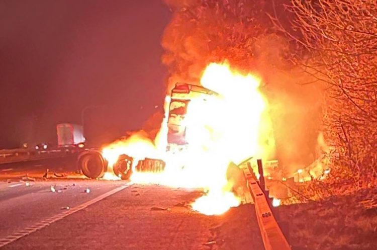 Six-mile tailbacks on the M4 towards Bristol after lorry engulfed in flames