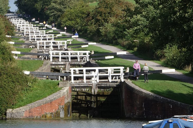 Police need help identifying man found dead in water at Caen Hill Locks