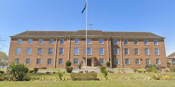 Retired detective ‘was sexually inappropriate towards junior female colleagues’