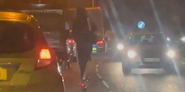 Safety fears after e-scooter rider in black clothing filmed overtaking cars in Swindon