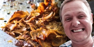 Strong smell of kebab helps police officer detect drink driver in Malmesbury