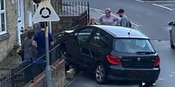 Car collides with garden wall in 20mph zone near primary school in Westbury