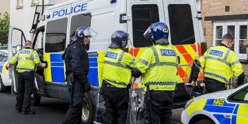 Man arrested and package of heroin seized after police raid house in Swindon