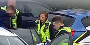 Arrests made in Chippenham after men ‘found with drugs, knife and gun’ in vehicle