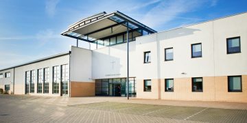 Life teaching ban for Swindon man who had ‘explicit’ sexual conversations with vulnerable pupil