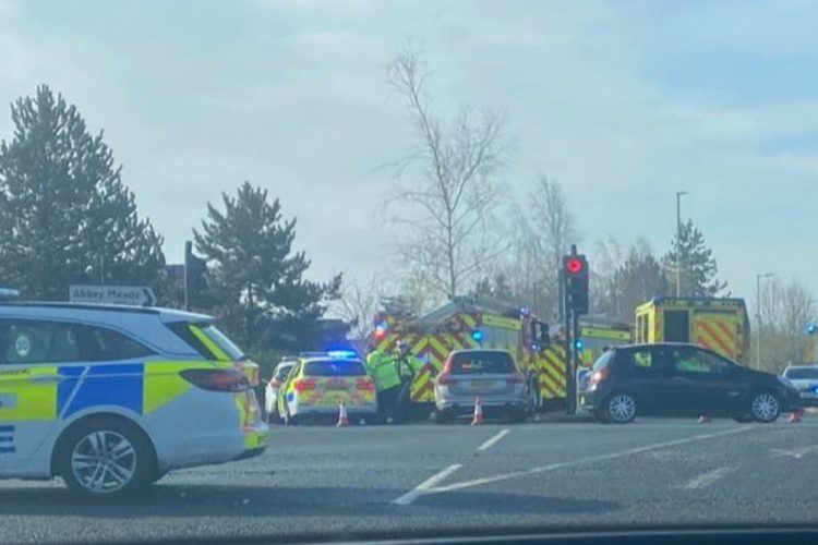 ‘Serious crash’ on Thamesdown Drive as Wiltshire Air Ambulance lands nearby