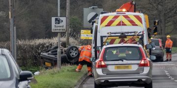 Man killed in two-car crash on A350 as police launch collision investigation