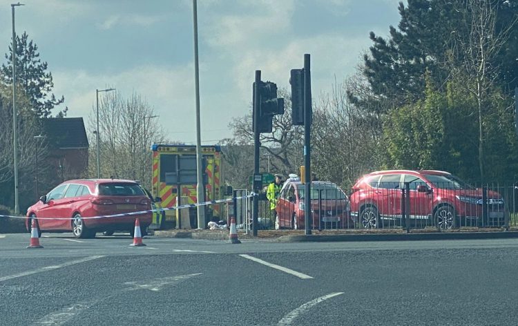 Crash as driver, 80s, dies at wheel of car on Thamesdown Drive in Swindon