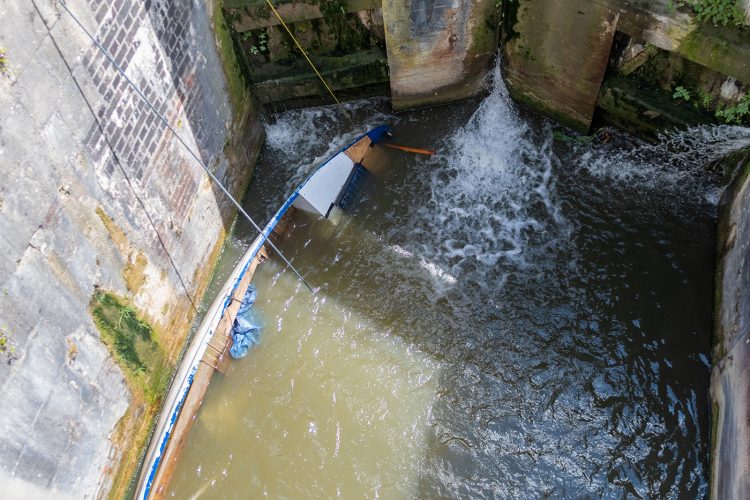 Emergency response as boat capsizes on Wiltshire canal with man on board