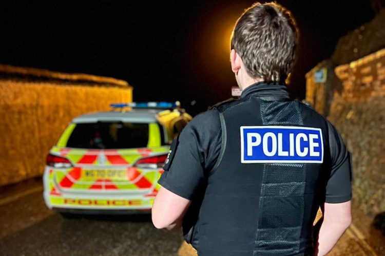 Man arrested after five-hour stand-off with police in Swindon – after woman injured