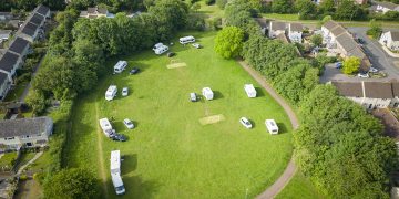 Travellers tell locals they ‘better get used to it’ as group take over Chippenham park