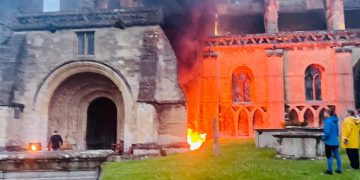 Locals tackle ‘deliberate’ rubbish fire ‘set by youths’ outside historic abbey in Wiltshire