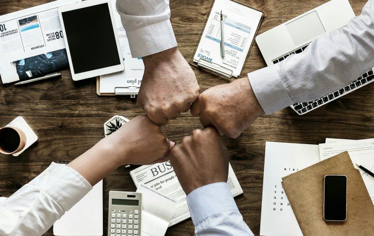 How To Work Successfully With Others: Essential Tips For Business Collaboration