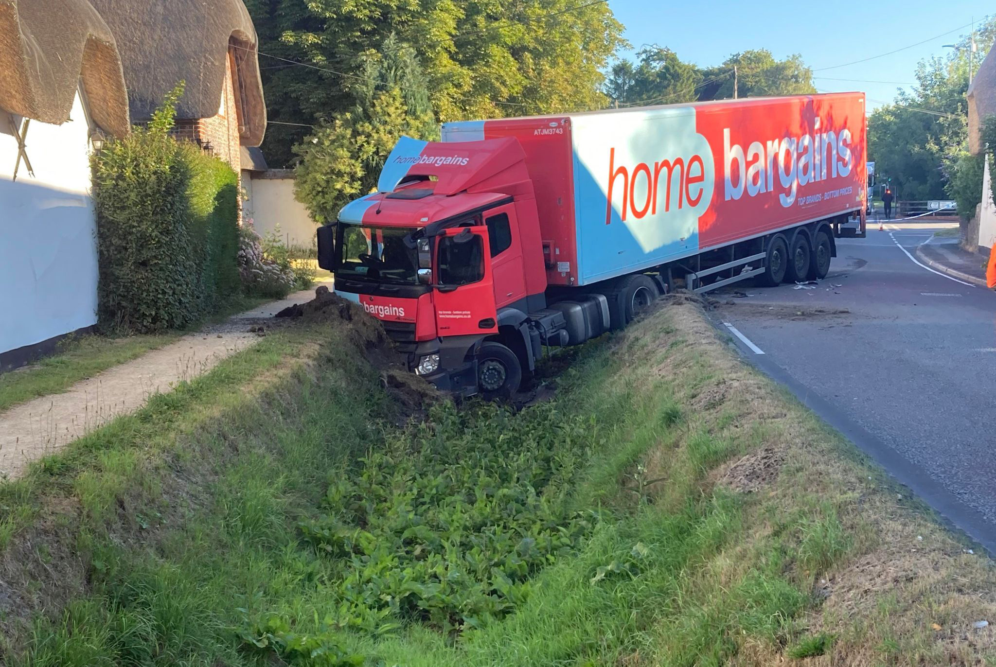 GALLERY Photos show extent of Home Bargains lorry's near miss with