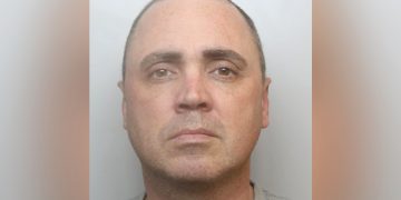 Man with previous for stabbing pregnant girlfriend in stomach wanted on prison recall