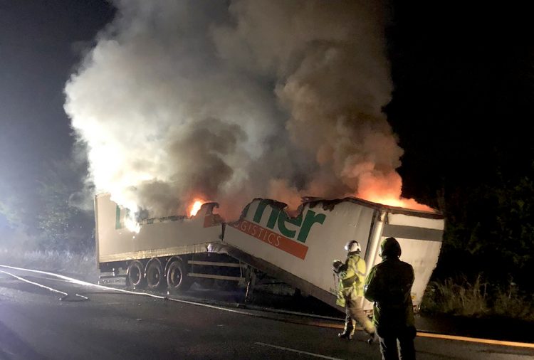 Three-mile traffic delays on M4 near Swindon after early morning lorry blaze