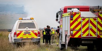 Public byway closed as FOUR huge wildfires continue to rage on Salisbury Plain