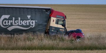 Devizes man intentionally steered car into lorry’s path, inquest hears
