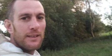 Swindon man, 33, attacked police officer after his ‘mummy kicked him out’