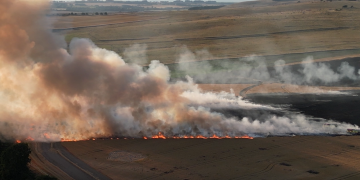 At least 60 firefighters battle huge field fire — just two miles from Avebury