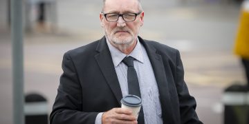 Protester who got Avon Vale Hunt supporter in headlock acquitted due to police failings