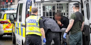 Man left bloodied after ‘stealing bicycle and assaulting police officer’ in Swindon