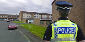 Chippenham dad chases off pervert found ‘pleasuring himself while spying on his kids’
