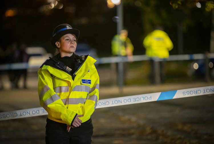 PICTURES: Forensics arrive at knife attack scene in Swindon as darkness descends
