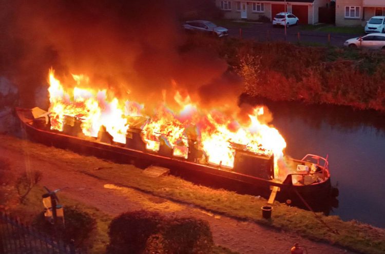 Firefighters battle raging narrowboat blaze on Kennet and Avon Canal
