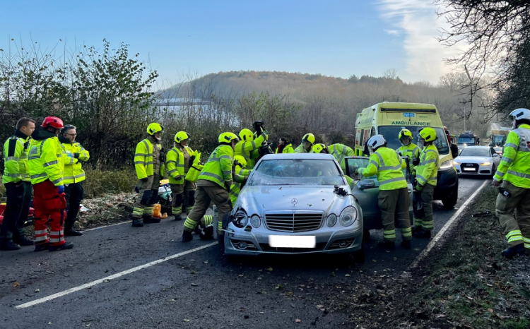 Suspected drug driver arrested after crash on A417 near Wiltshire
