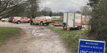 Boats deployed as search volunteers scour Swindon lake for missing man