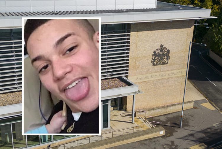 Trowbridge woman beater remanded after threatening court legal adviser