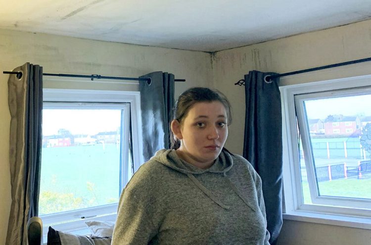 Swindon woman living in mouldy council flat ‘uses inhaler every half hour’