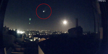 VIDEO: Wiltshire residents spot meteor travelling across British skies