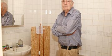 Pensioner ‘depressed’ after washing in sink for months amid plumbing delays