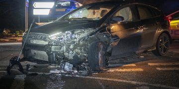 A3102 closed in both directions near Lyneham following crash on crossroads