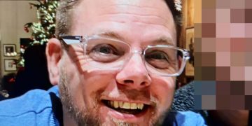 Police helicopter over Swindon as officers frantically search for missing man