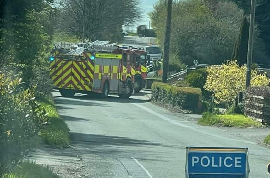 Village road near Swindon blocked as emergency crews called to crash 