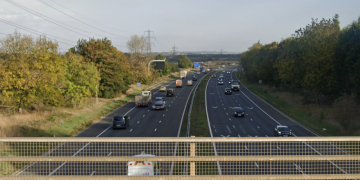 Police called after shopping trolley spotted on M4 near Swindon