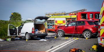Man killed in A4 crash as car and van collide head-on near Avebury
