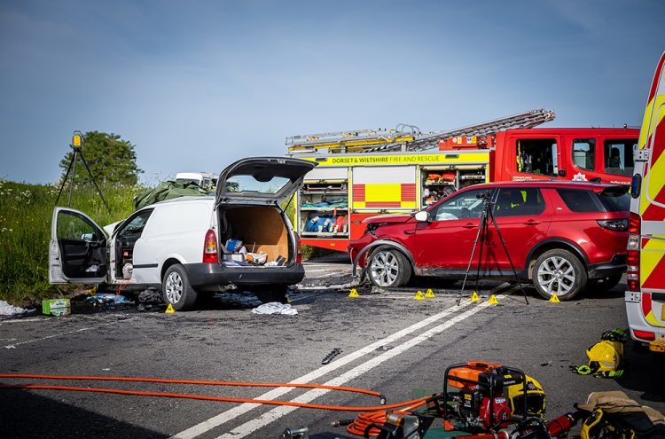 Man killed in A4 crash as car and van collide head-on near Avebury