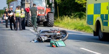 Motorcyclist seriously injured as ‘tractor overtake’ ends in B4042 crash
