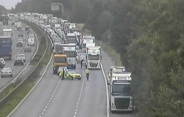 M4 Closed Westbound As Emergency Services Respond To Crash m4-csl-doha-bmw-qatar