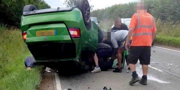 Woman plucked from overturned wreckage after Faringdon crash