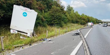 M4 traffic delays eastbound after campervan wipes out crash barrier
