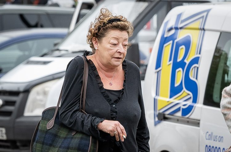 Calne shop worker reports drunk woman who drove to buy wine before 9am