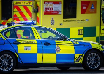 Swindon woman charged with drink driving after crash on mini roundabout