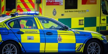Swindon woman charged with drink driving after crash on mini roundabout